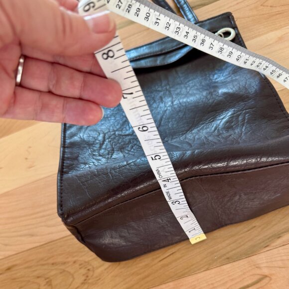 Vegan Leather Everyday Bag - Picture 5 of 7